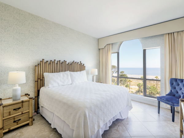 Luxurious Oceanfront Condo in Hilton Head Island - Perfect Getaway